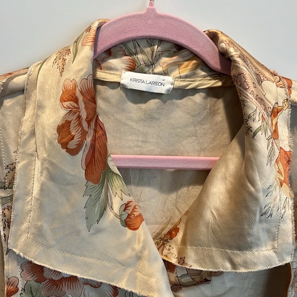 KRISTA LARSON 100% Silk Jacket - Picture 2 of 11